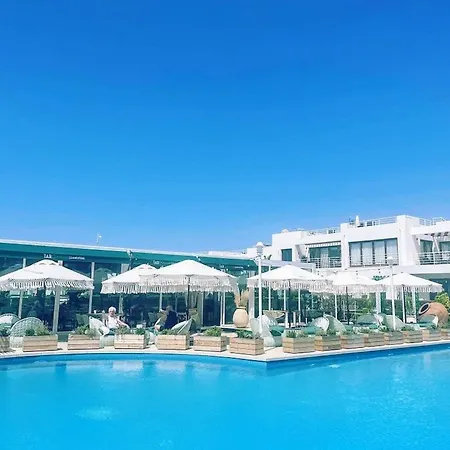 Penthouse With Stunning Sea And Mountain Views Апартаменты Agios Georgios (Girne)