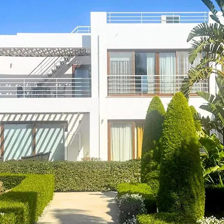 Penthouse Apartment With Stunning Sea And Mountain Views Agios Georgios (Girne)