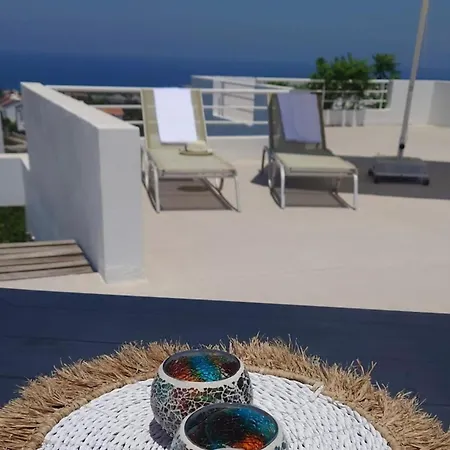 Апартаменты Penthouse With Stunning Sea And Mountain Views