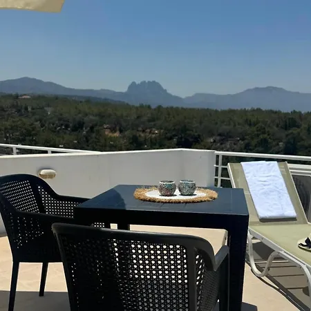 Lägenhet Penthouse Apartment With Stunning Sea And Mountain Views