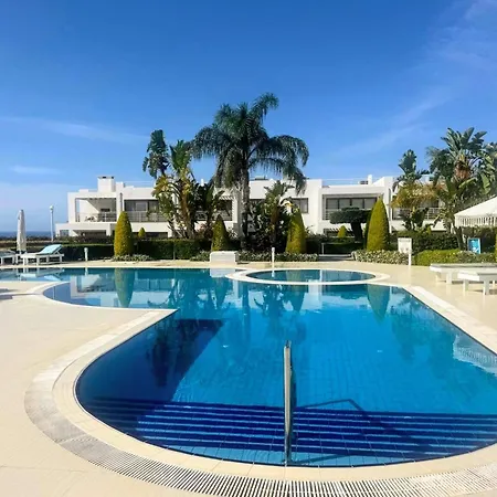 Penthouse Apartment With Stunning Sea And Mountain Views Lägenhet