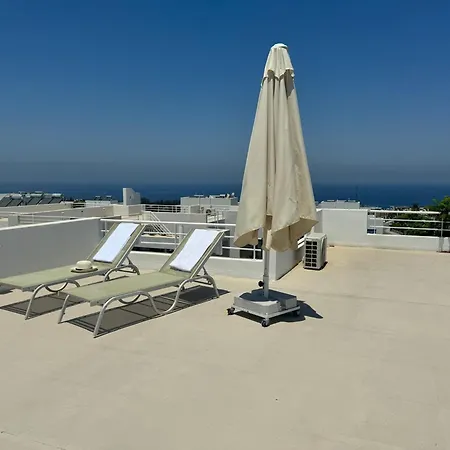 Penthouse Apartment With Stunning Sea And Mountain Views Agios Georgios (Girne)