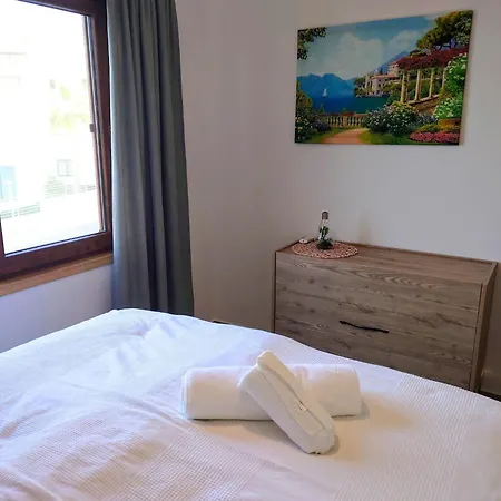 Lägenhet Penthouse Apartment With Stunning Sea And Mountain Views Agios Georgios (Girne)